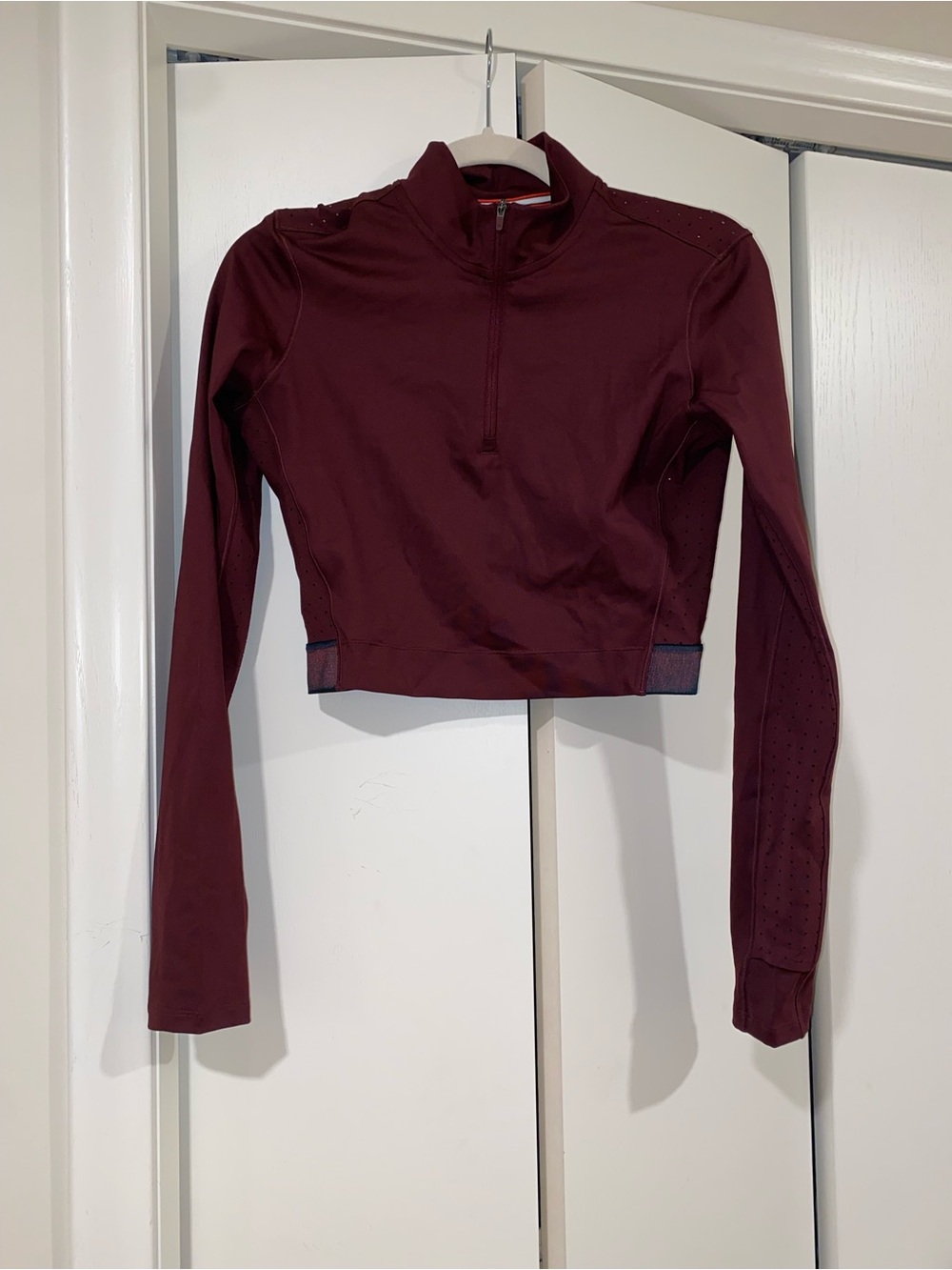 Wilson Cropped Long-Sleeve Half-Zip Top in Burgundy